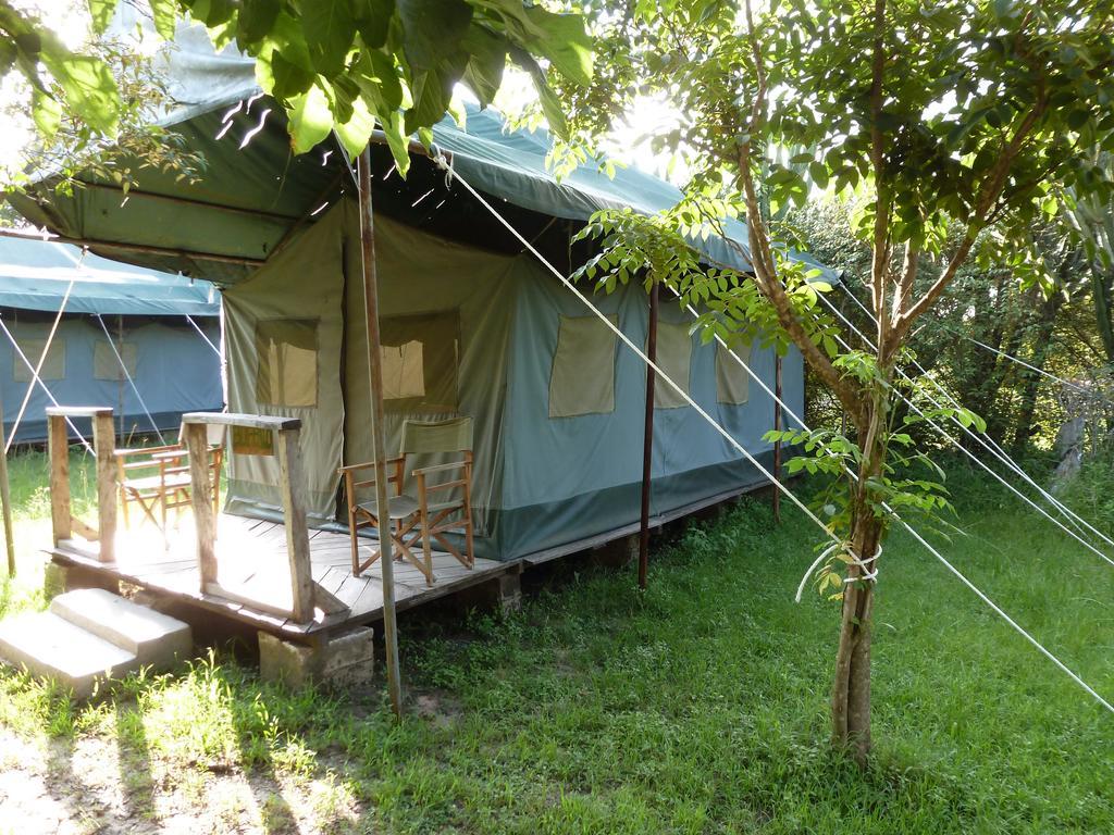 Hotel Enchoro Wildlife Camp Ololaimutiek Exterior foto