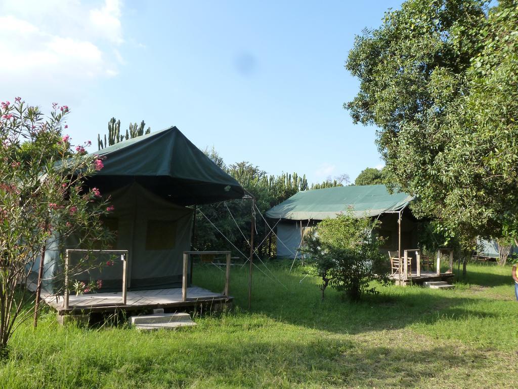 Hotel Enchoro Wildlife Camp Ololaimutiek Exterior foto