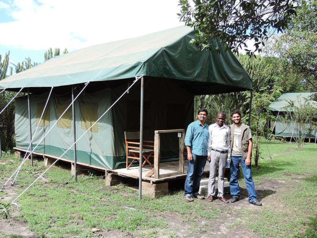 Hotel Enchoro Wildlife Camp Ololaimutiek Exterior foto