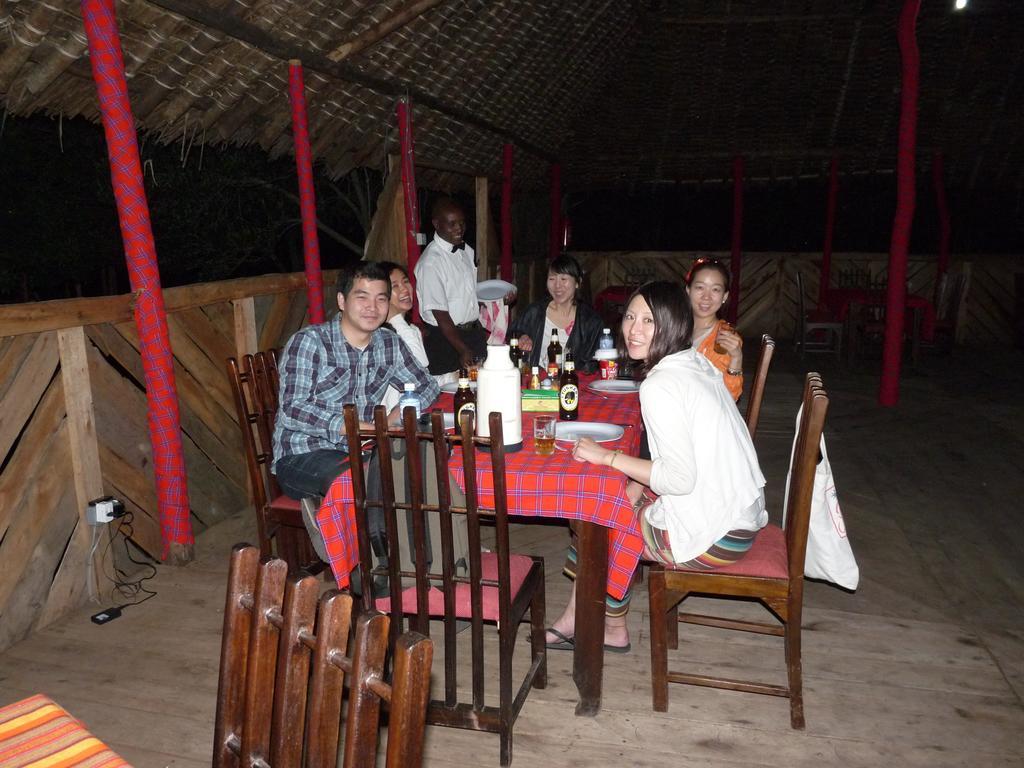 Hotel Enchoro Wildlife Camp Ololaimutiek Exterior foto